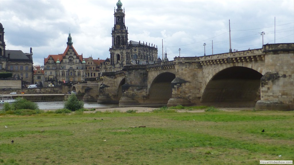 P1020459